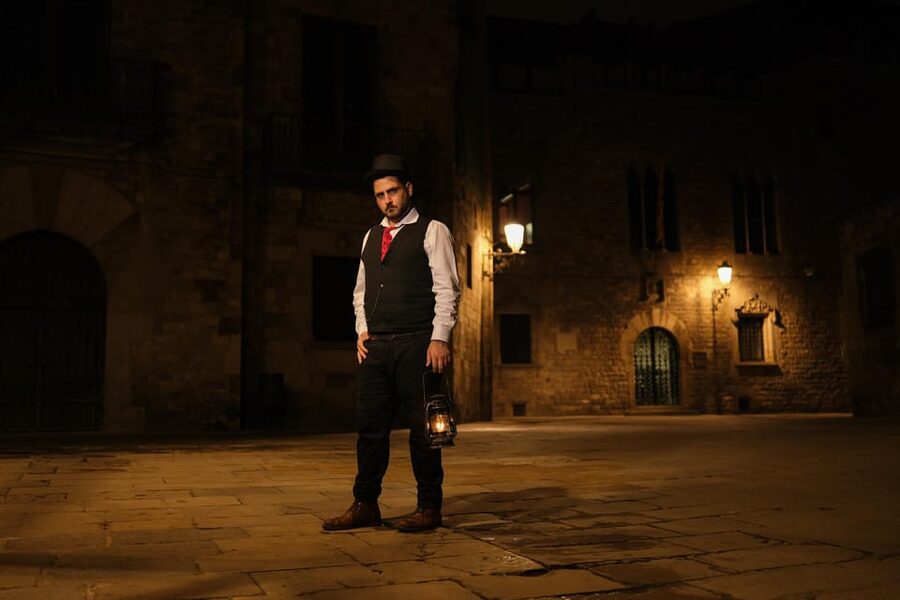 Barcelona: Gothic Quarter Night Walk Mysteries and Legends - What kind of Gothic Quarter tour is this?