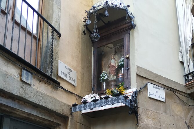 Barcelona Gothic Quarter Old Town Private Tour - Plaza Santa Maria del Pí and its church