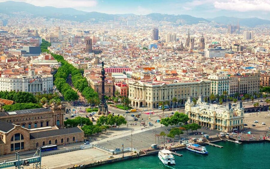 Barcelona: Gothic Quarter's Deepest Secrets Tour and Sangria - Key points at a glance