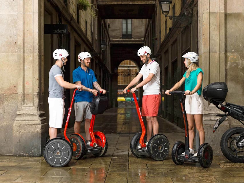 Barcelona: Gothic Quarter & Sagrada Familia Area Segway Tour - Why the small group matters