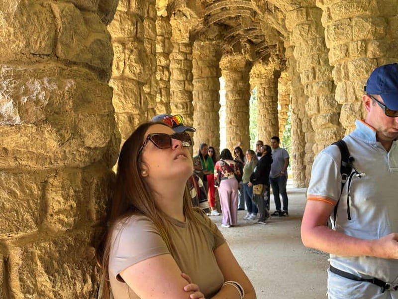 Barcelona: Gothic Quarter, Sagrada Familia & Park Güell Tour - Walking Barcelona’s Gothic and Jewish quarters