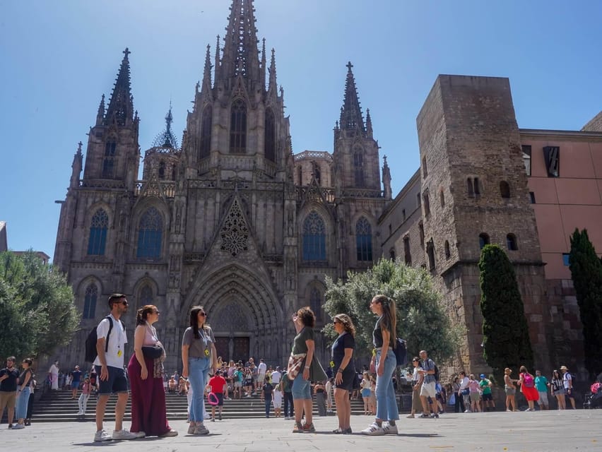 Barcelona: Gothic Quarter Walking Tour w/ Montjuïc Cable Car - Choosing between the three options after March 16, 2026