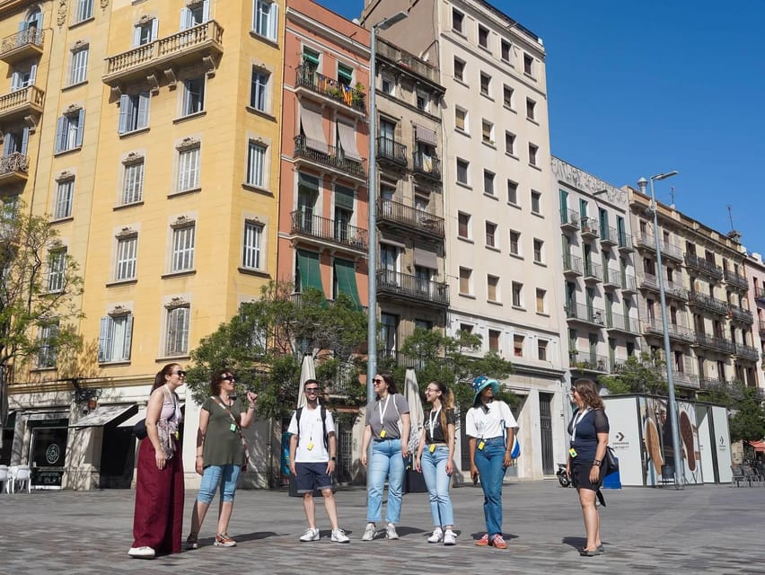 Barcelona: Gothic Quarter Walking Tour w/ Montjuïc Cable Car - Ride the coach past Gaudí’s Passeig de Gràcia