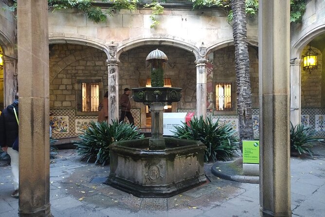 Barcelona Gothic Quarter Walking Tour with Tapas - Font de la Portaferrissa and the vanished city walls