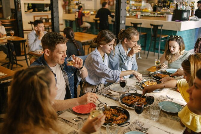 Barcelona: Guided Food Walking Tour with Tapas and Wine - A short pause at Santa Maria del Mar