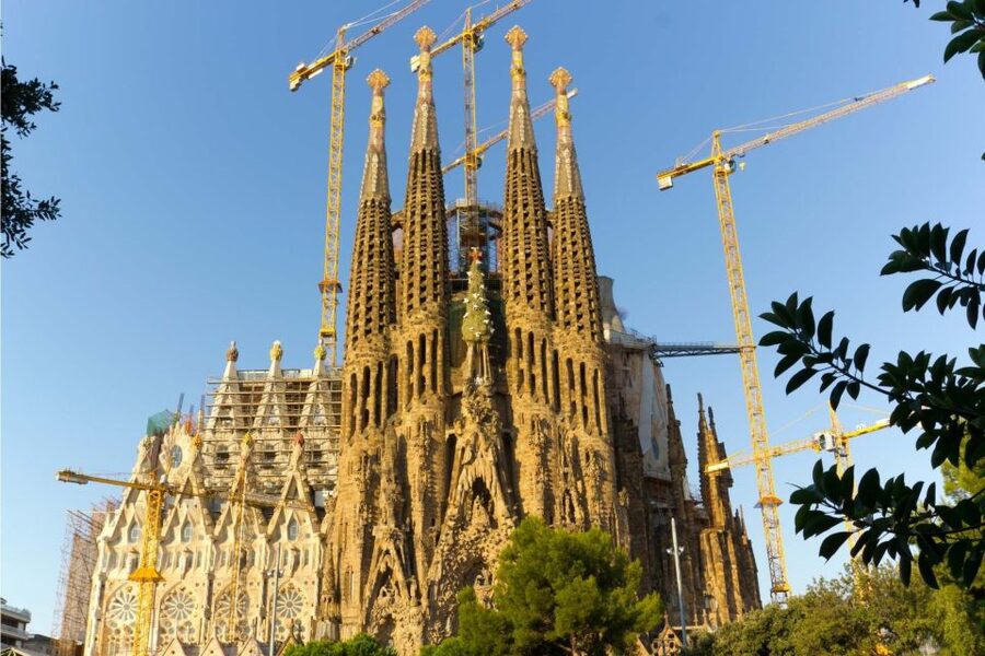 Barcelona: Guided Sagrada Familia Tour & Skip-The-Line Entry - The Terrace View Before the Crowds
