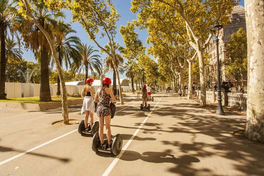 Barcelona: Guided Segway Tour - Group size, guide style, and the real value