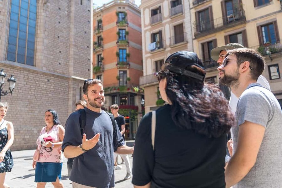 Barcelona guided tour in French - A French introduction to Barcelona’s old city