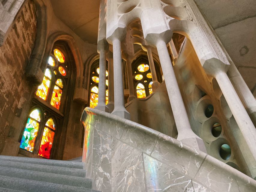Barcelona: Guided Tour of Sagrada Familia - Inside the basilica: where the tour earns its price
