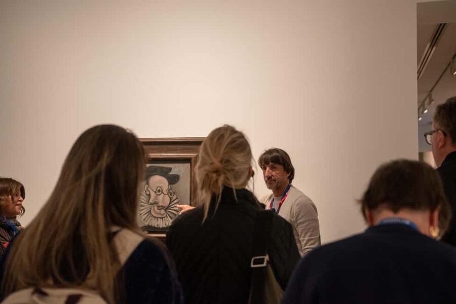 Barcelona: Guided Tour of the Picasso Museum with Tickets - Reading Picasso’s version of Las Meninas