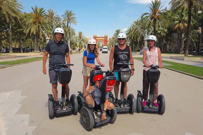 Barcelona Guided Tour on Segway - Parc de la Ciutadella and the Arc de Triomf