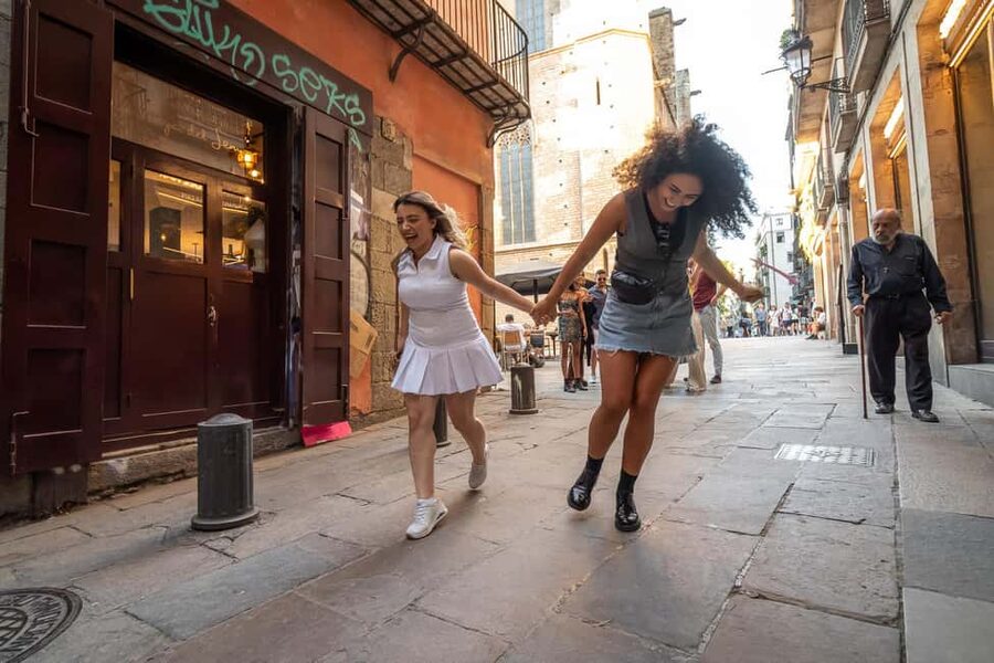 Barcelona: Guided Walking Tour - Starting beside the Roman walls at Plaça Nova