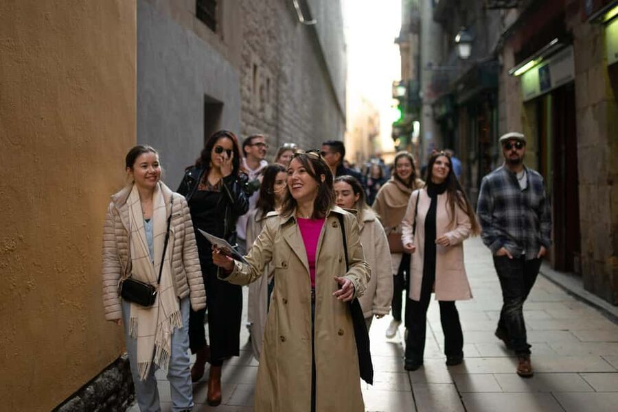 Barcelona: Guided Walking Tour - Sant Felip Neri Square and the tour’s darker history