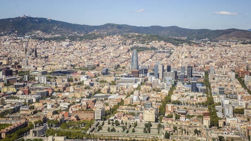 Barcelona: Helicopter Flight over Barcelona's Coastline - What the flight feels like in practice