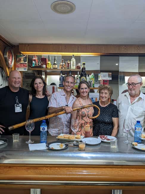 Barcelona: Hidden Bars and Authentic Tapas Journey - Key points at a glance