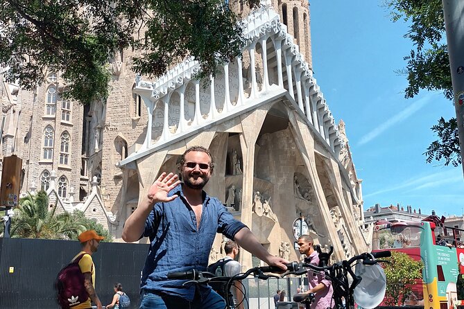 Barcelona Highlights Bike Tour - From Port Vell to Las Ramblas and the harbor