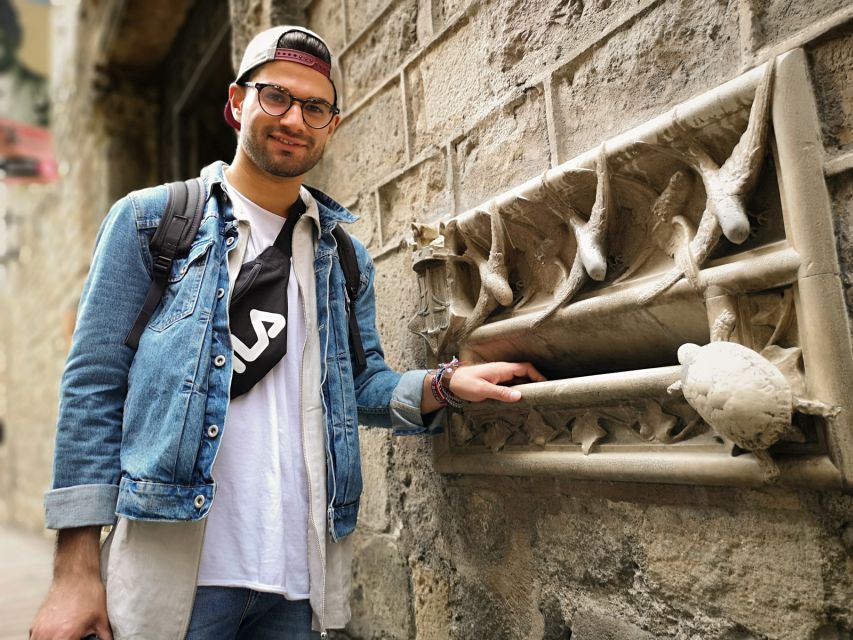 Barcelona: Highlights & Gems Private Tour with Tapa & Drink - Who will enjoy this private walk