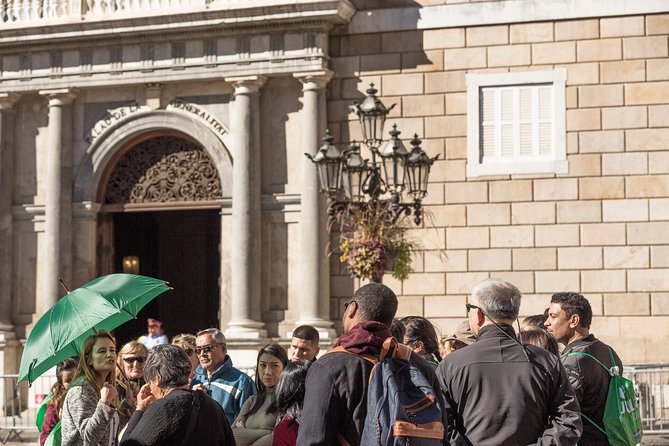 Barcelona Highlights Guided Tour with Monjuic Cable Car - Montjuïc Cable Car and the city below