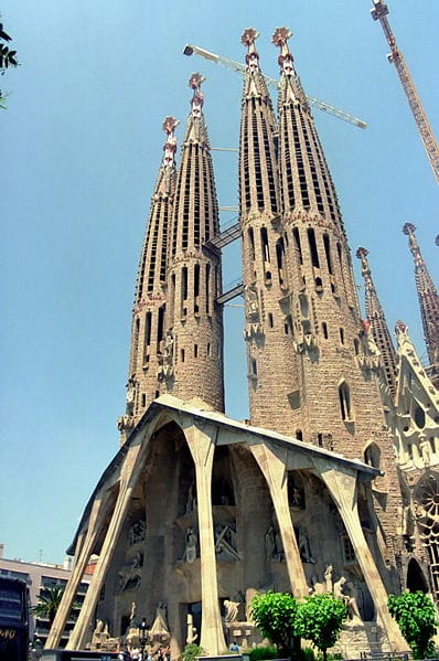 Barcelona Highlights Half Day Small Group Tour - Starting Near Palau de la Música