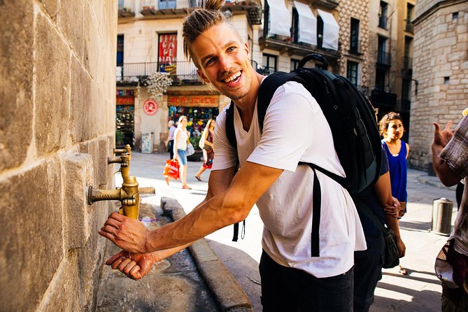 Barcelona Highlights & Hidden Gems Private Tour - Palau Güell and Gaudí’s early imagination
