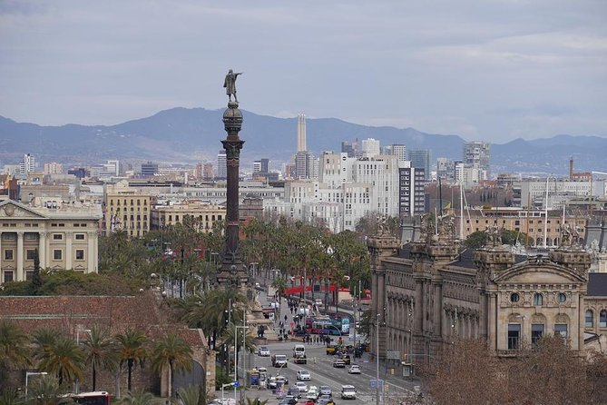 Barcelona Highlights Private Tour with Driver and Official Guide - What the $544.42 price really buys
