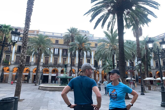 Barcelona Highlights Running Tour - What the small group changes