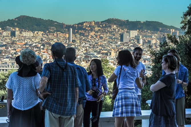 Barcelona Highlights & Sagrada Familia Tour: Priority Access - Entering Sagrada Família with a reserved time