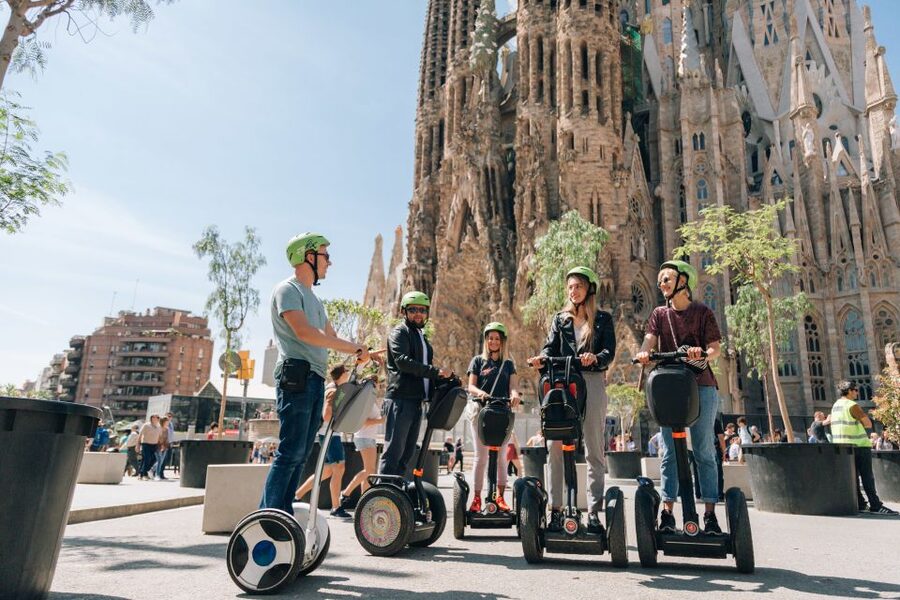 Barcelona Highlights: The Best of Gaudi On Segway - Who Should Book It