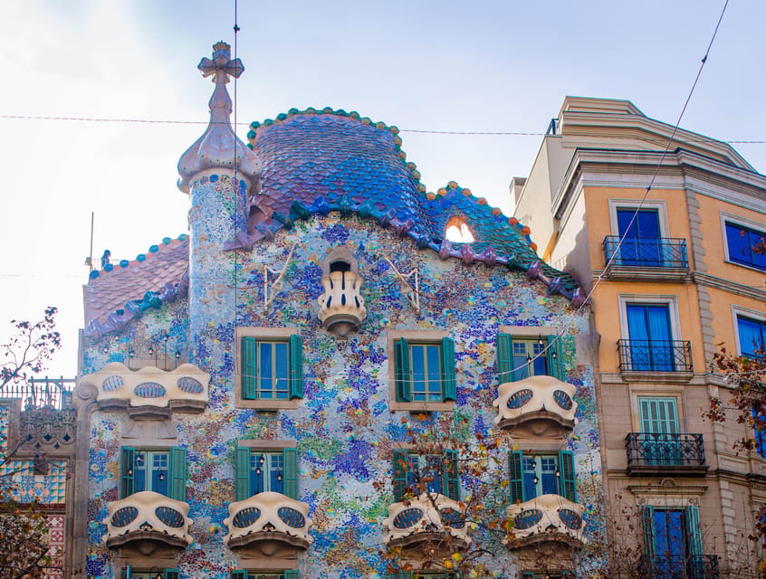 Barcelona Highlights: The Best of Gaudi On Segway - Sagrada Familia, the Main Event