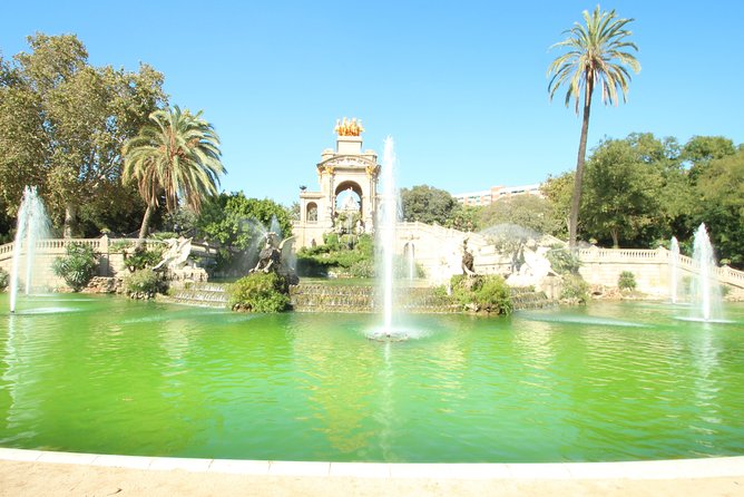 Barcelona Highlights with a Local Friend - A private Barcelona day with room to change plans