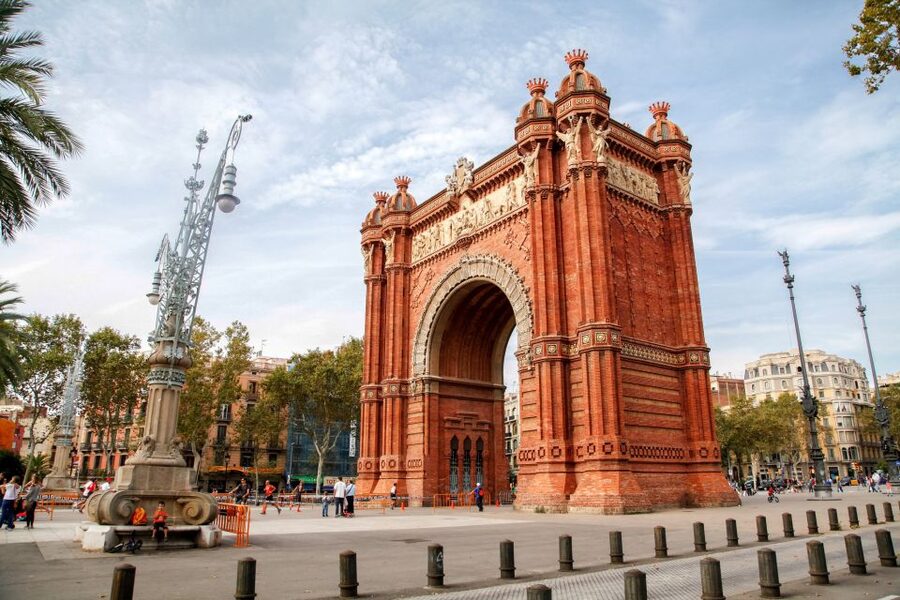 Barcelona Historical 3-Hour Bike Tour - The Palace of Catalan Music and the return ride