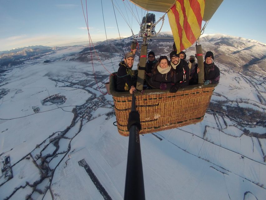 Barcelona: Hot Air Balloon Flight Experience - The pilot and crew make the difference