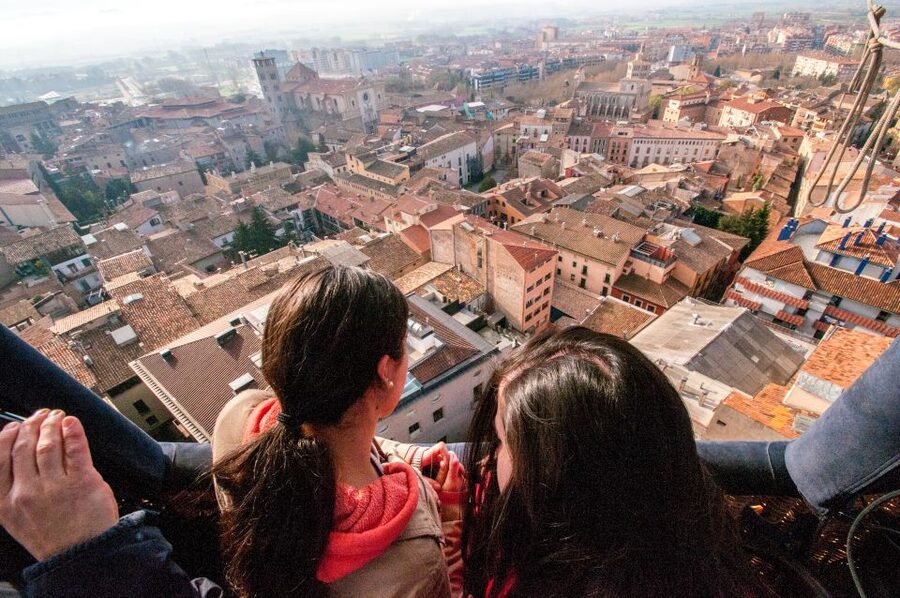 Barcelona: Hot Air Balloon Ride with Optional Transportation - What the 1-hour-15-minute flight feels like