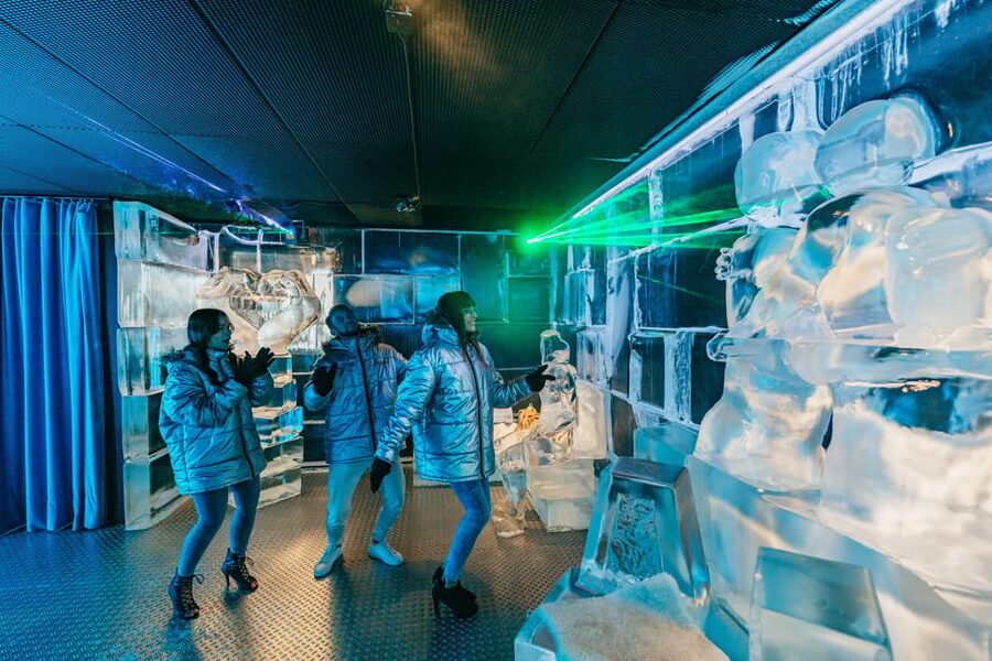 Barcelona: Icebar experience, located at the beach !! - Entering Barcelona’s only beachfront icebar
