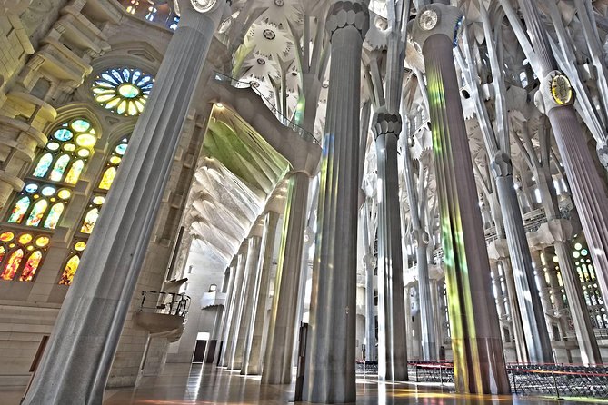 Barcelona in 1 Day: Sagrada Familia, Park Guell,Old Town & Pickup - What this full day is really designed to do