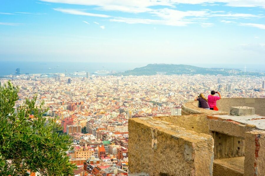 Barcelona: Instagram Tour of the Most Scenic Spots - The photographers make or break the morning