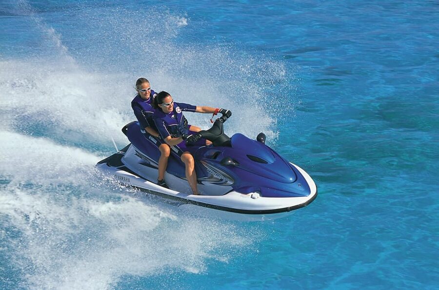 Barcelona: Jetski Rental in Barcelona - The briefing and safety equipment