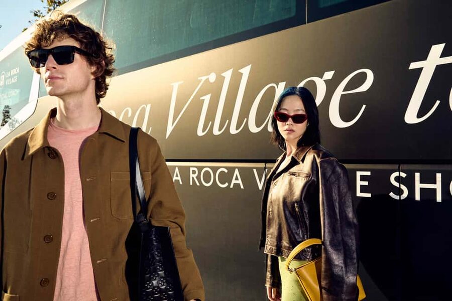 Barcelona: La Roca Village Shopping Express® Day Trip - Using the VIP Pass without overestimating the savings