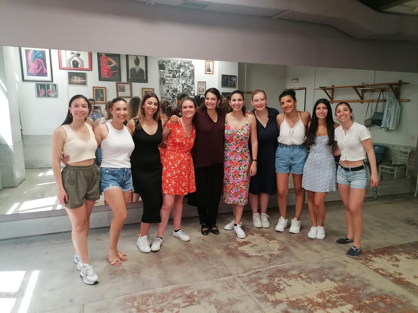 Barcelona: Latin Dance & Salsa Class Experience - What happens during the one-hour class