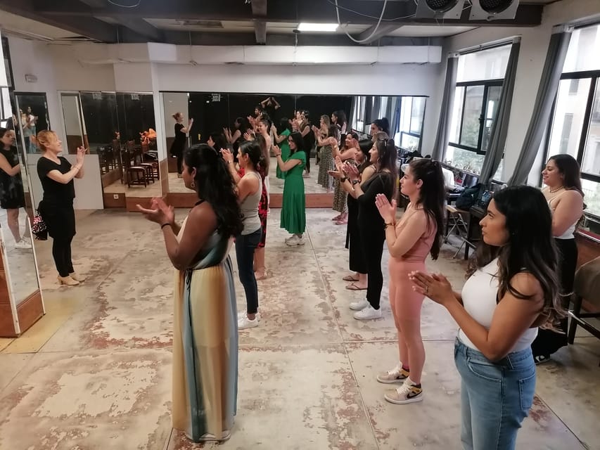 Barcelona: Latin Dance & Salsa Class Experience - Why beginners should feel comfortable