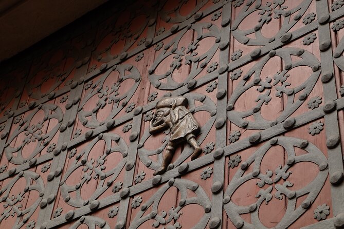Barcelona Literary Tour - Beyond Orwell and Hemingway - From Zafón and Falcones to Orwell and Hemingway