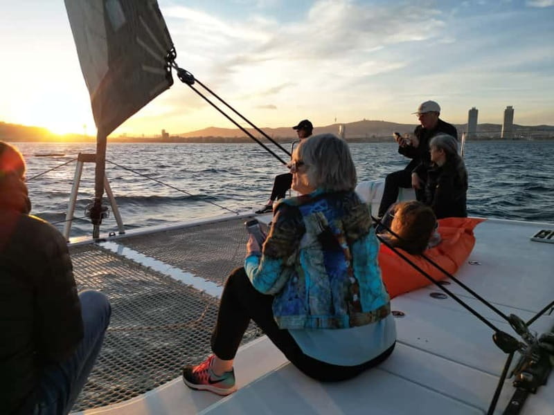 Barcelona: Luxury Catamaran Sunset Cruise - Practical Tips for a Smooth Evening