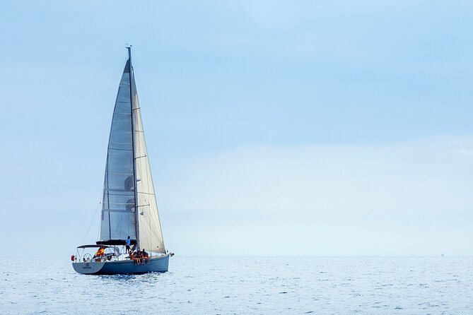 Barcelona Luxury Yacht Cruise – Day or Sunset, Open Bar & Snacks - From marina briefing to open water