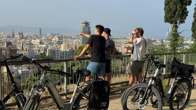 Barcelona: Montjuïc e-bike adventure via port and Ciutadella - Port Vell and the Columbus Monument