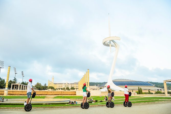 Barcelona: Montjuïc Segway Tour - Finishing through Poble-sec