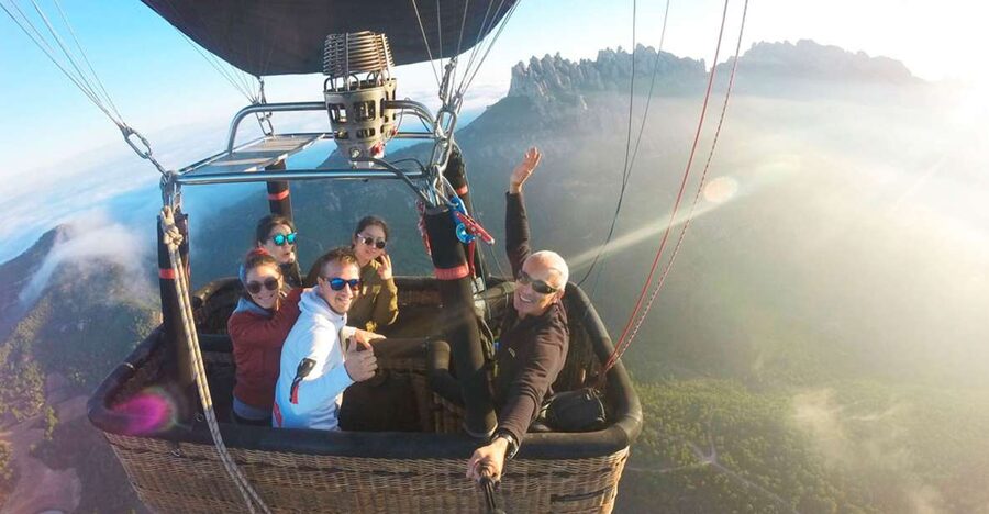 Barcelona: Montserrat Hot-Air Balloon & Monastery Experience - What the one-hour flight feels like