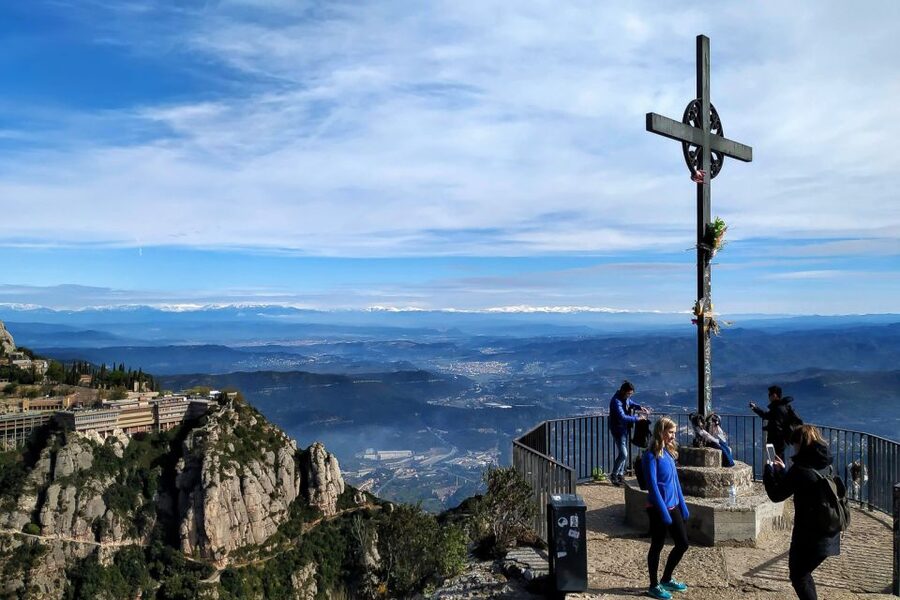 Barcelona: Montserrat Monastery & Hiking Off the Beaten Path - What the small group changes