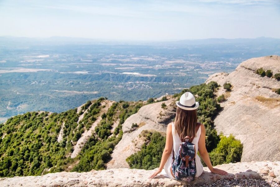 Barcelona: Montserrat Tour with Lunch & Wine Tasting Option - Practical tips for a smoother morning