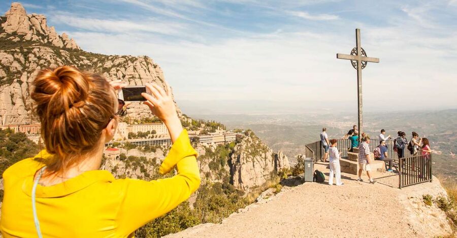 Barcelona: Montserrat with Winery Visit and Farmhouse Lunch - Why this Barcelona day trip works