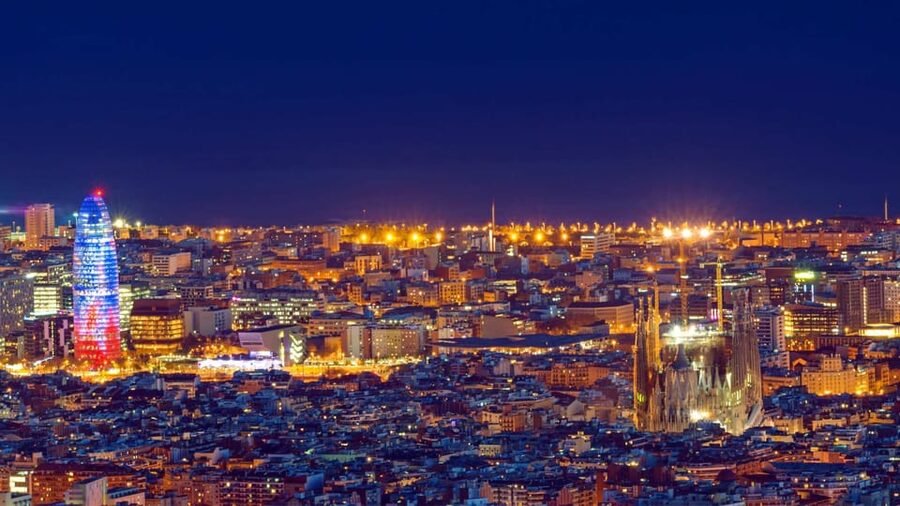 Barcelona: Night Walking Tour in the Heart of the Movida - Starting beneath Virreina Palace on La Rambla